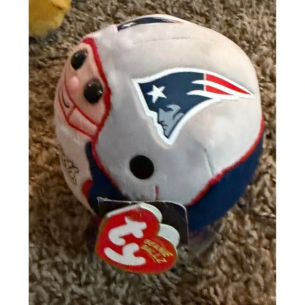 TY NFL New England Patriots Bennie Ballz Plush Ball